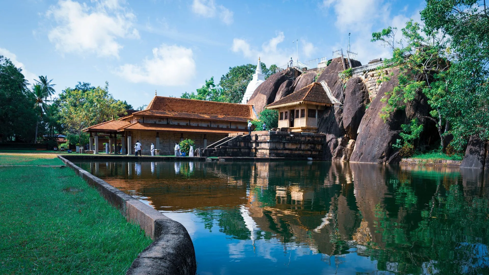 anuradhapura-sri-lanka